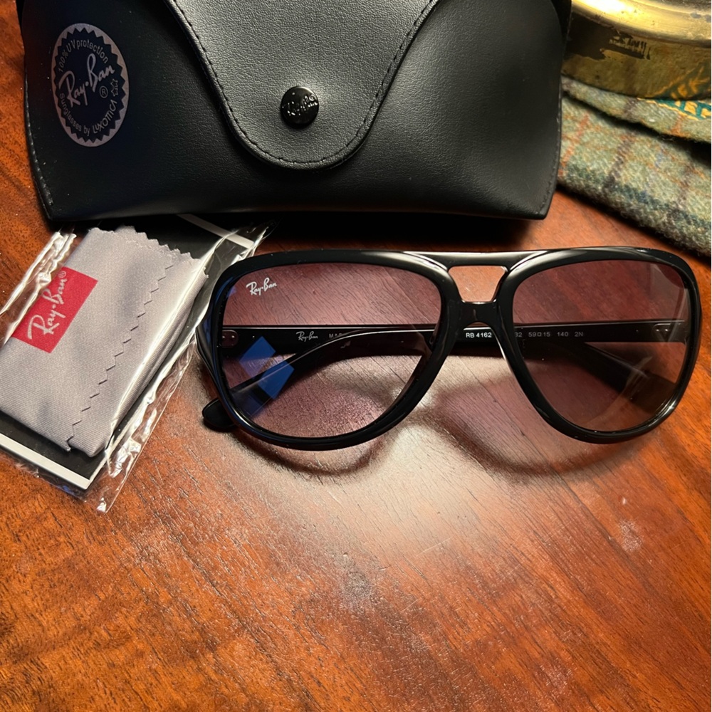 Ray-Ban 4162 - Picture 8 of 8